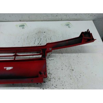 Recambio de rejilla delantera central para renault master desde ´98 referencia OEM IAM 7700352125  