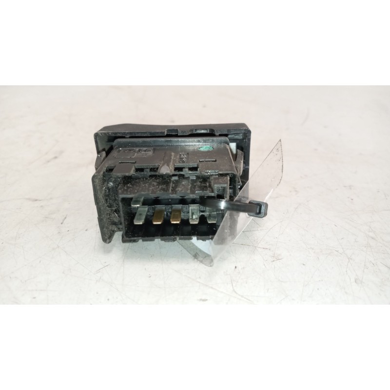 Recambio de interruptor para renault magnum ab 2005 12.8 diesel referencia OEM IAM 5010589488 - Blanco 2