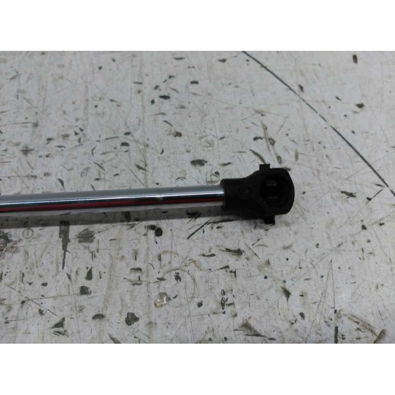 Recambio de amortiguadores maletero / porton para renault clio ii fase ii (b/cb0) authentique referencia OEM IAM 7700842256C DER - Blanco 2
