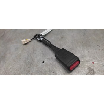 ENGANCHE DE CINTURON DELANTERO DERECHO 96748384XT 2 PINS 
