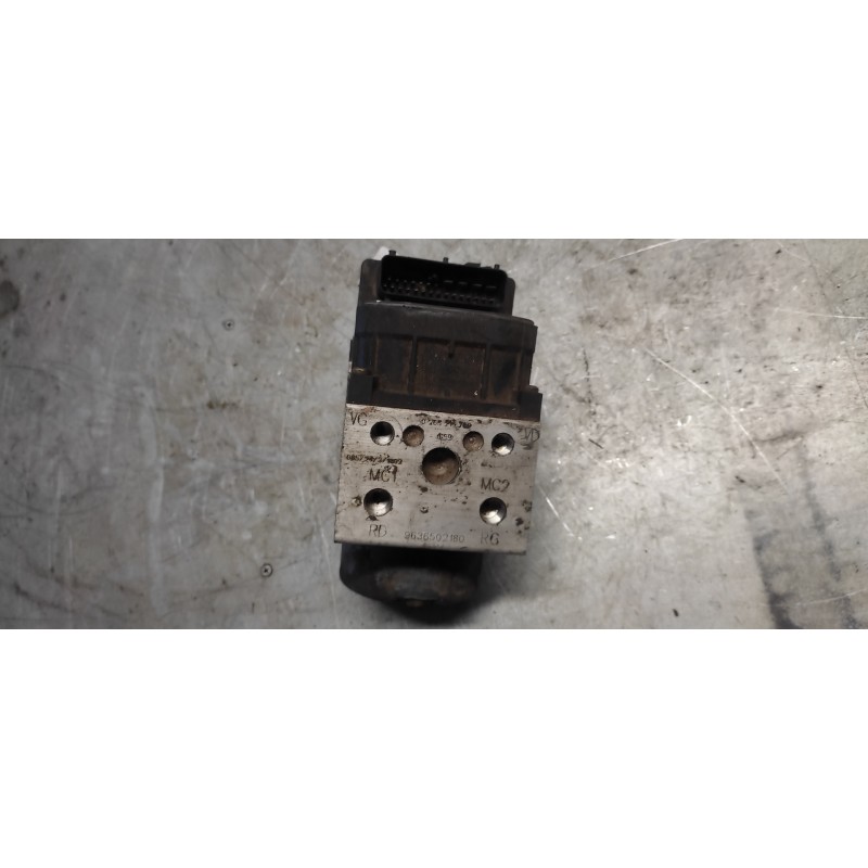Recambio de abs para citroën c4 berlina exclusive referencia OEM IAM 9636502180 BOSCH 3