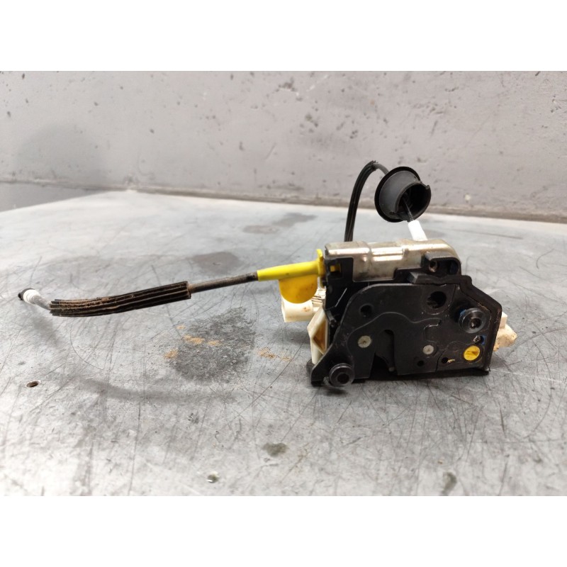 Recambio de cerradura puerta trasera izquierda para audi a4 ber. (b8) básico referencia OEM IAM 8PINES 2