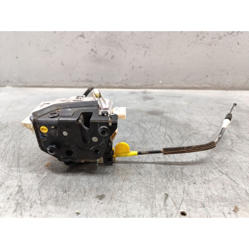 Recambio de cerradura puerta trasera izquierda para audi a4 ber. (b8) básico referencia OEM IAM 8PINES 4