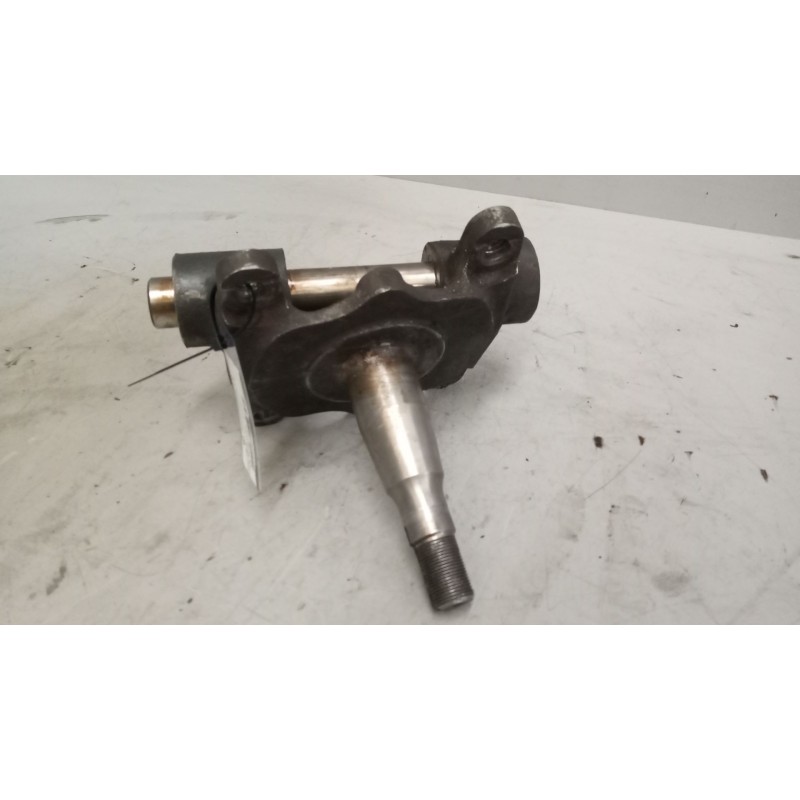 Recambio de mangueta delantera derecha para nissan trucks atleon tk 56/2 referencia OEM IAM   