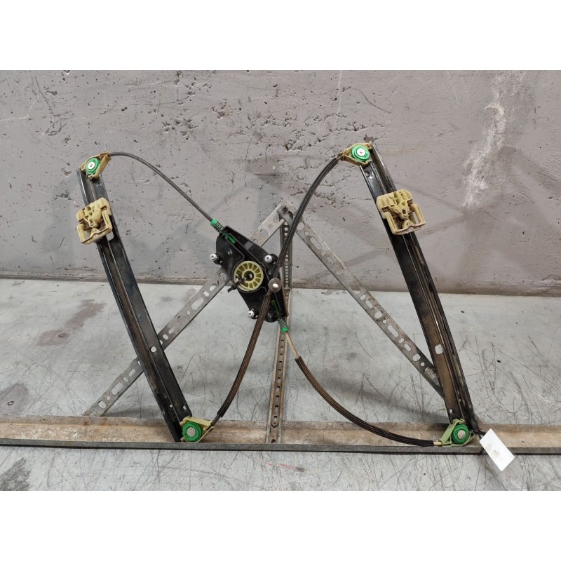 Recambio de elevalunas delantero derecho para audi a4 ber. (b8) básico referencia OEM IAM 8K083746 2