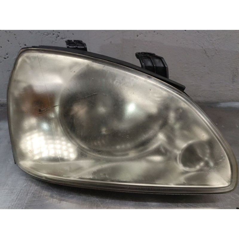 Recambio de faro derecho para kia carens 2.0 crdi ex monovolumen referencia OEM IAM   