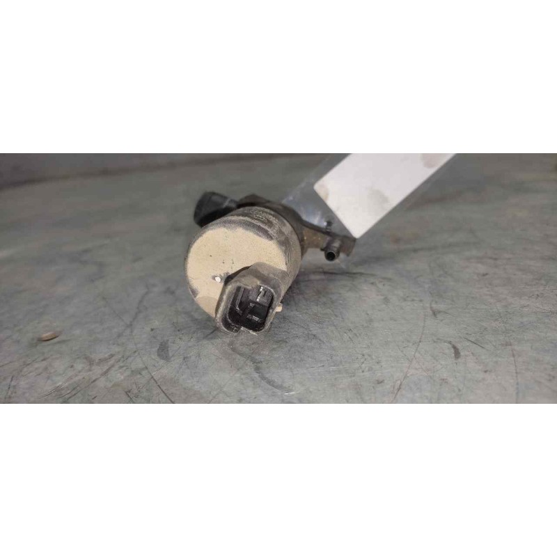 Recambio de bomba limpia para renault master ii phase 2 combi kombi 2,8t l1 6pl. referencia OEM IAM 961553880 2 PINS - Blanco 2