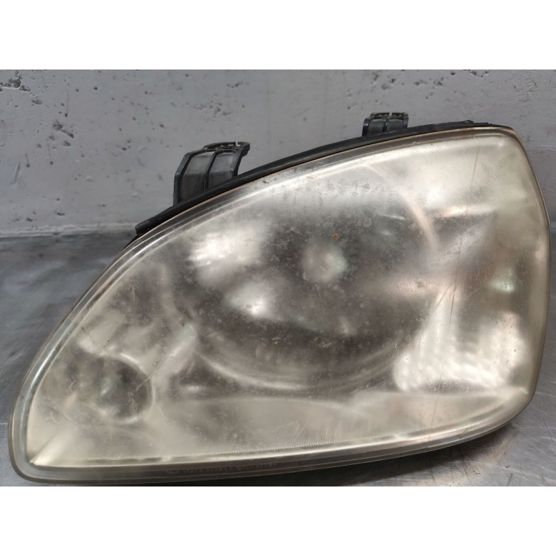 Recambio de faro izquierdo para kia carens 2.0 crdi ex monovolumen referencia OEM IAM   