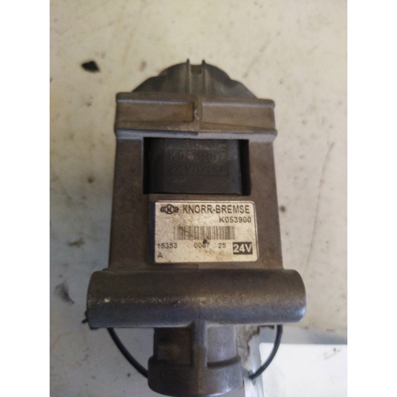 Recambio de valvula aire para renault serie d referencia OEM IAM K053900 - Blanco 2