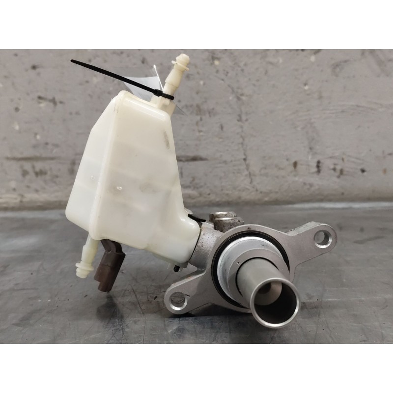 Recambio de bomba freno para peugeot 308 active referencia OEM IAM - Blanco 3