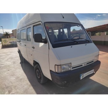 nissan trade 100 del año 1998