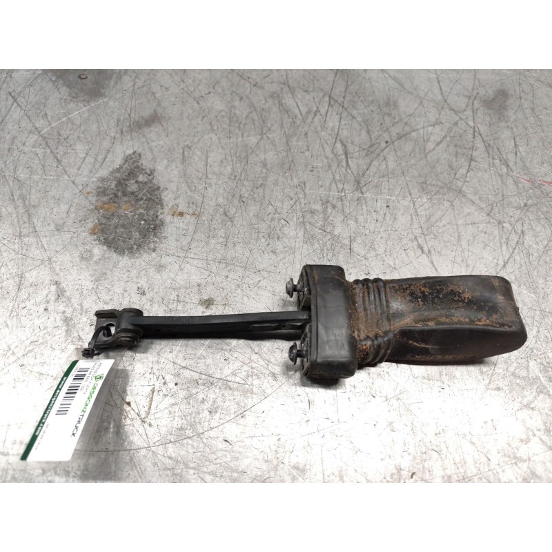 Recambio de retenedor puerta para audi a4 ber. (b8) básico referencia OEM IAM 8K0839249A  TRASERO IZQUIERDO