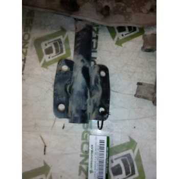 Recambio de guardabarros eje delantero derecho para nissan cabstar 01.04  cabina simple cabina individual referencia OEM IAM   