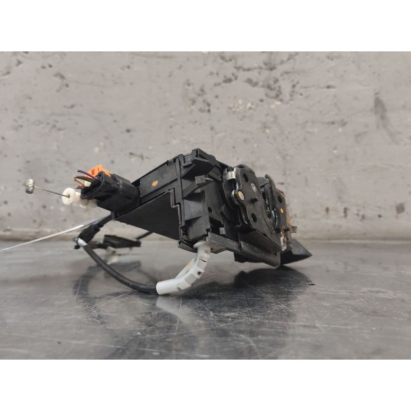 Recambio de cerradura puerta delantera derecha para peugeot 308 active referencia OEM IAM   
