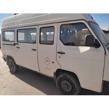 nissan trade 100 del año 1998