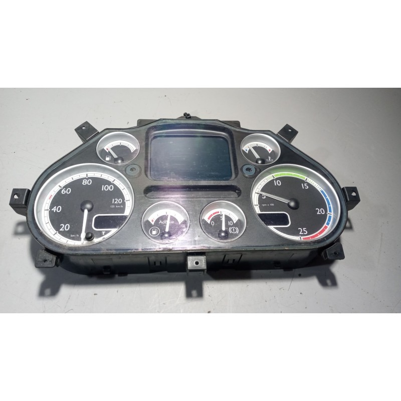 Recambio de cuadro instrumentos para daf serie xf105.xxx 12.9 diesel referencia OEM IAM 1789469  