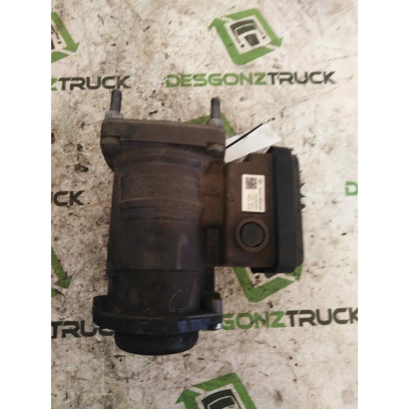 Recambio de valvula aire para renault serie t fg 4x2 cabina high-sleeper referencia OEM IAM K020623X00 VALVULA EBS - Blanco 2