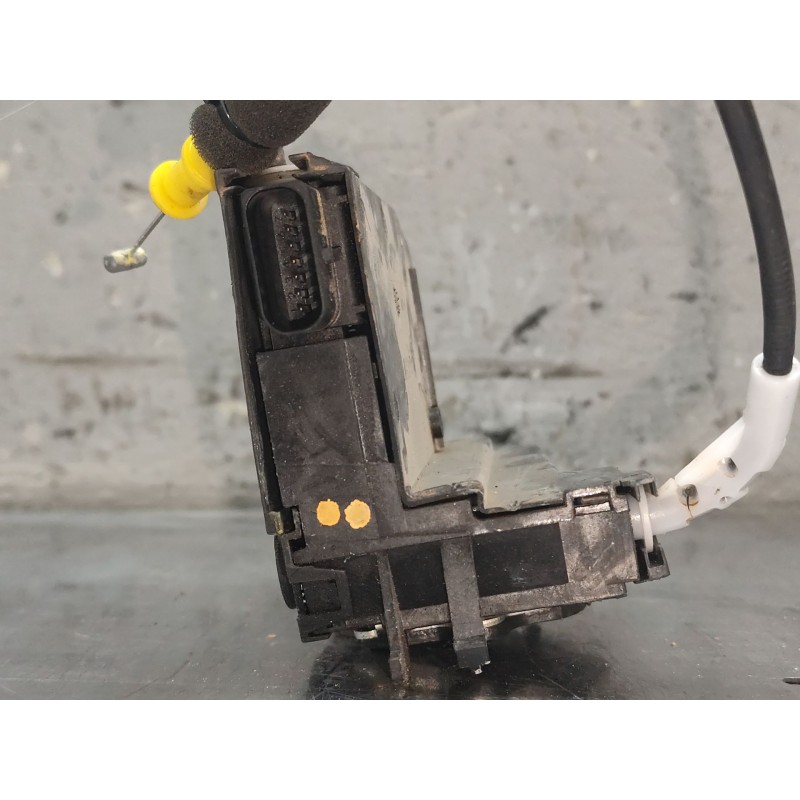 Recambio de cerradura puerta trasera izquierda para peugeot 308 active referencia OEM IAM 9826126080 - Blanco 2
