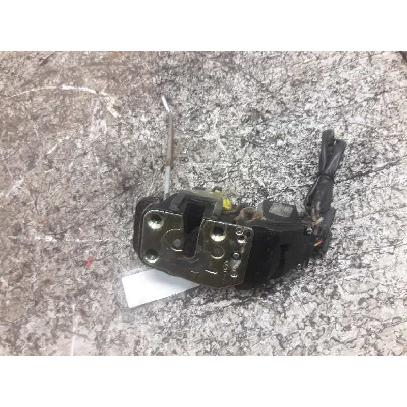 Recambio de cerradura puerta delantera izquierda para kia carens 2.0 crdi ex monovolumen referencia OEM IAM  5 PINS 