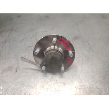 Recambio de buje trasero derecho para nissan primera berlina (p12) acenta referencia OEM IAM   