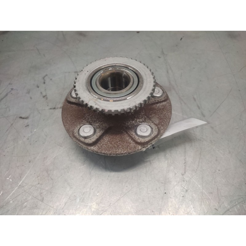 Recambio de buje trasero derecho para nissan primera berlina (p12) acenta referencia OEM IAM 2