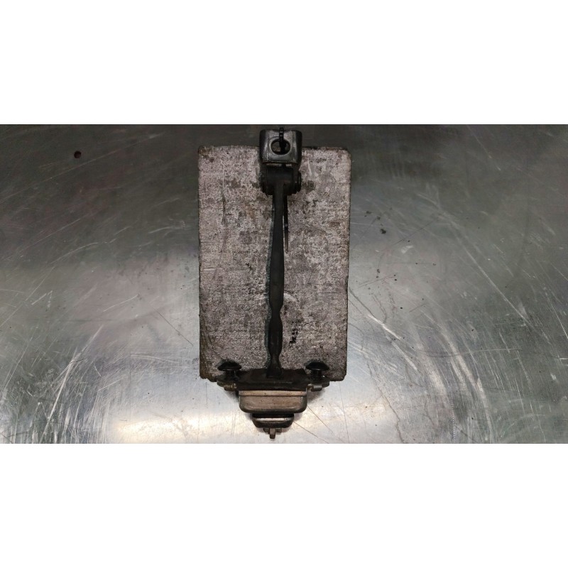 Recambio de retenedor puerta para skoda octavia ii combi (1z5) 2.0 tdi 4x4 referencia OEM IAM   