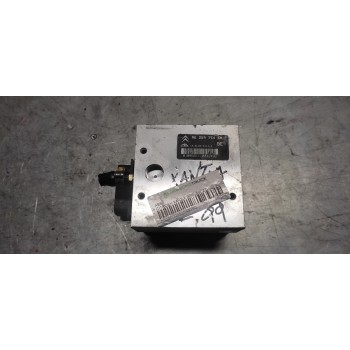 Recambio de abs para citroën xantia berlina 2.0 hdi 90/109 sx referencia OEM IAM 9625975480 ATE 