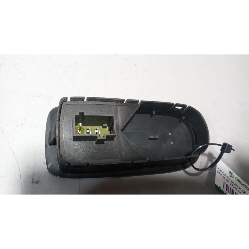Recambio de mando elevalunas delantero derecho para daf serie xf105.510 12.9 diesel referencia OEM IAM 1811229 - Rojo 2