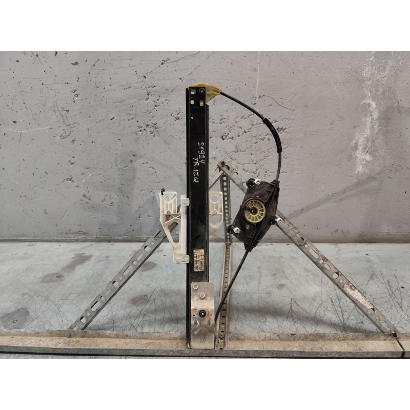 Recambio de elevalunas trasero izquierdo para audi a4 ber. (b8) básico referencia OEM IAM 8K0839461  