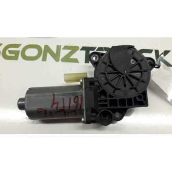 MOTOR ELEVALUNAS DELANTERO IZQUIERDO 0130821938 