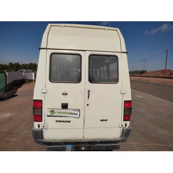 nissan trade 100 del año 1998