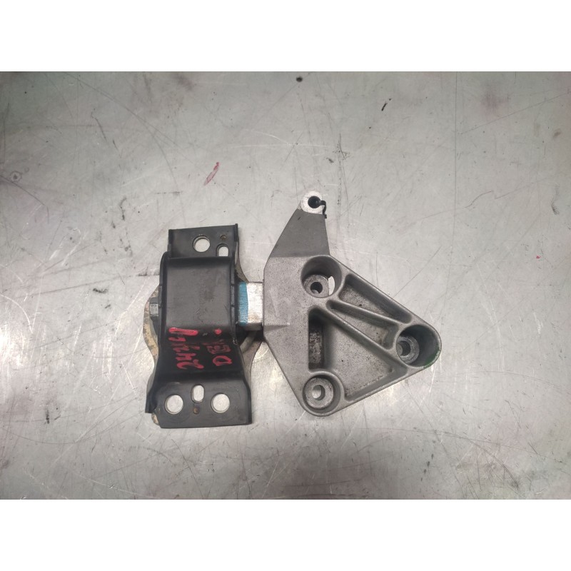 Recambio de soporte motor derecho para renault scenic ii 1.5 dci diesel referencia OEM IAM 4
