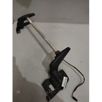 BRAZO RETROVISOR IZQUIERDO 