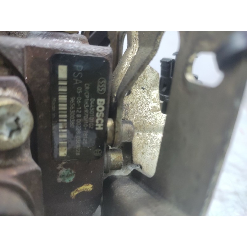 Recambio de bomba inyeccion para ford focus c-max (cap) ambiente (d) referencia OEM IAM 0445010102  9656300380 2