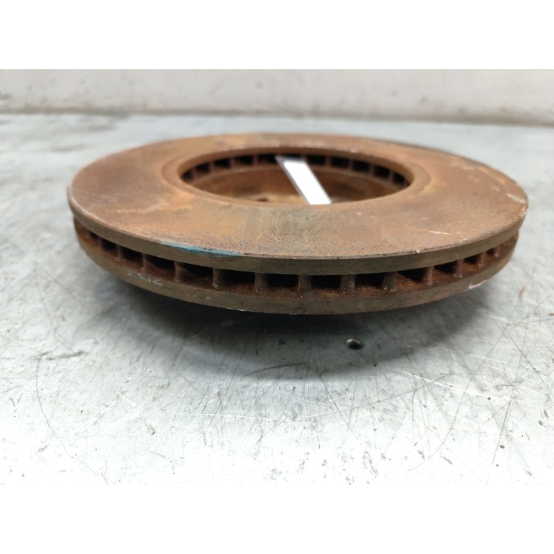 Recambio de disco freno delantero para kia sorento 2.5 crdi ex referencia OEM IAM 2