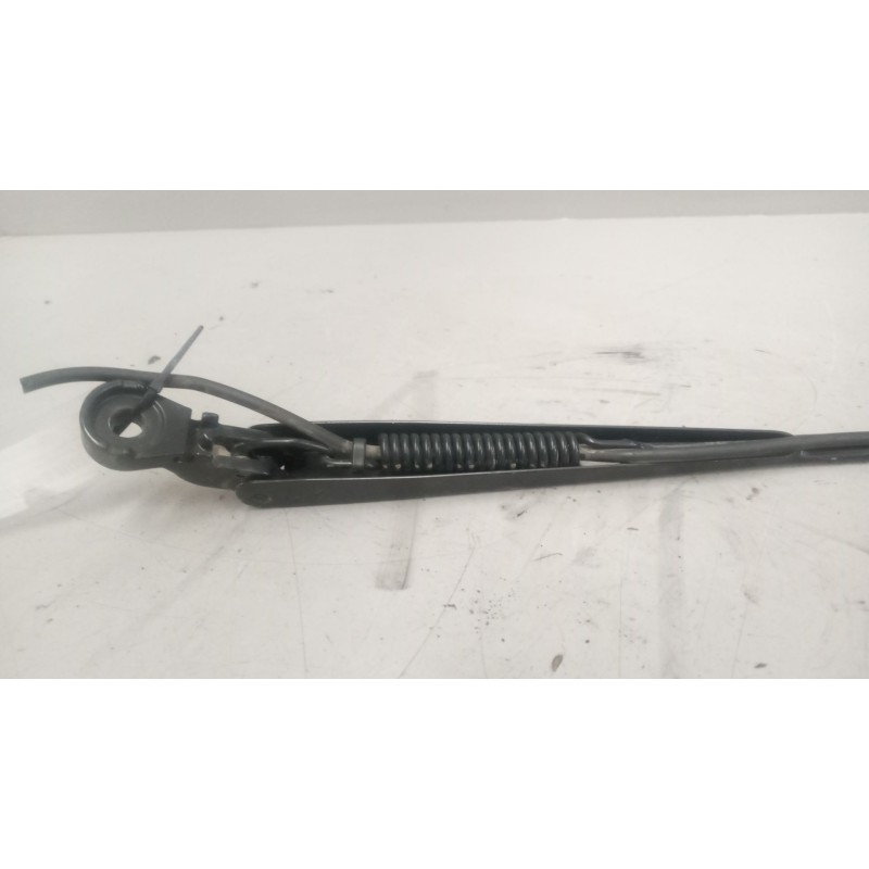 Recambio de brazo limpia delantero derecho para nissan nt400 cabstar (f24m) 28.12, 32.12, 35.12 (f91an) referencia OEM IAM - Blanco 2