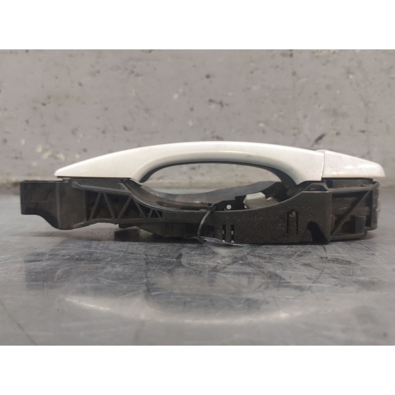 Recambio de maneta exterior delantera derecha para peugeot 308 active referencia OEM IAM 9802977180 - Blanco 3