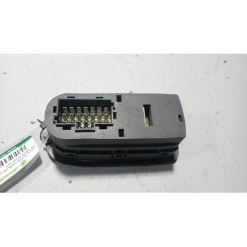 Recambio de mando elevalunas delantero izquierdo para daf serie xf105.xxx 12.9 diesel referencia OEM IAM 1811131  