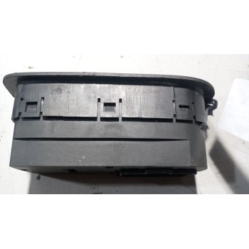 Recambio de mando elevalunas delantero izquierdo para daf serie xf105.xxx 12.9 diesel referencia OEM IAM 1811131  