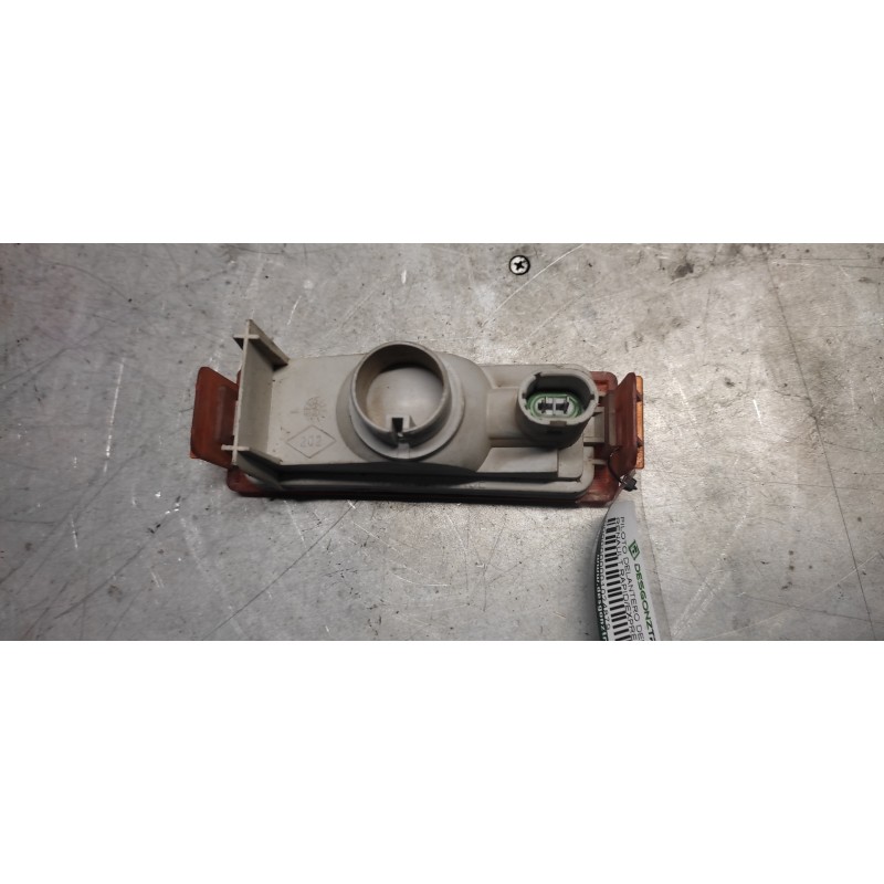 Recambio de piloto delantero derecho para renault rapid/express (f40) 1.1 referencia OEM IAM 2