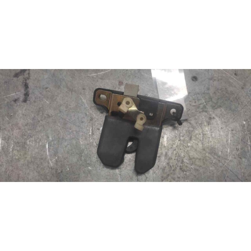 Recambio de cerradura maletero / porton para audi a4 berlina (b5) 1.9 tdi referencia OEM IAM 8D5827505L 2 PINS 2