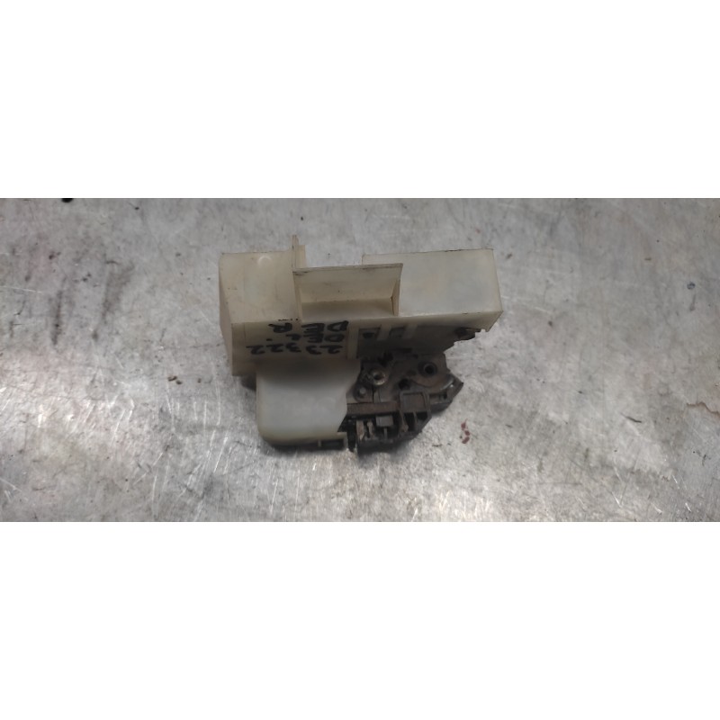 Recambio de cerradura puerta delantera derecha para renault megane i classic (la0) 1.9 dti alize referencia OEM IAM - Blanco 2