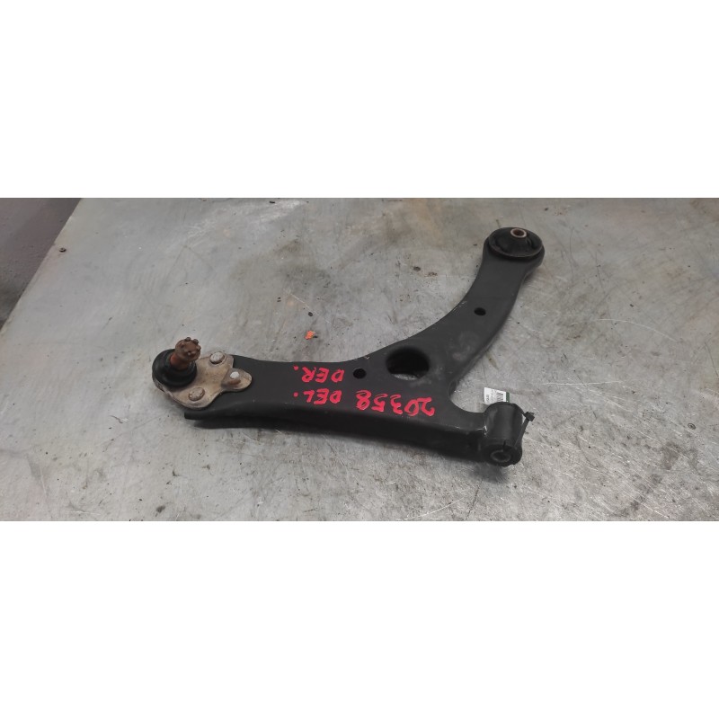 Recambio de brazo suspension inferior delantero derecho para toyota corolla verso (r1) 2.0 d-4d luna referencia OEM IAM