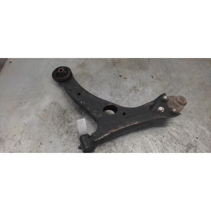 Recambio de brazo suspension inferior delantero derecho para toyota corolla verso (r1) 2.0 d-4d luna referencia OEM IAM 2