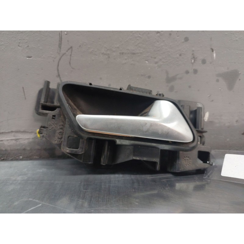 Recambio de maneta interior delantera derecha para peugeot 308 active referencia OEM IAM   
