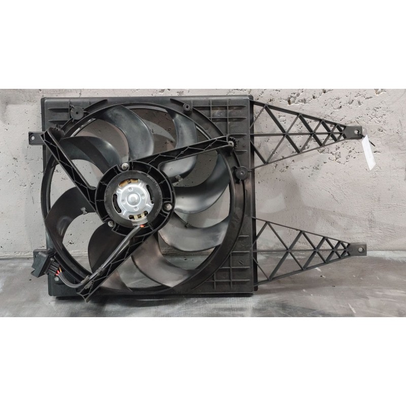 Recambio de electroventilador para seat ibiza (6l1) ecomotive referencia OEM IAM 6Q0121207n  