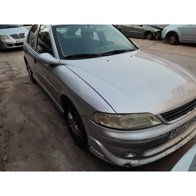 OPEL VECTRA B BERLINA