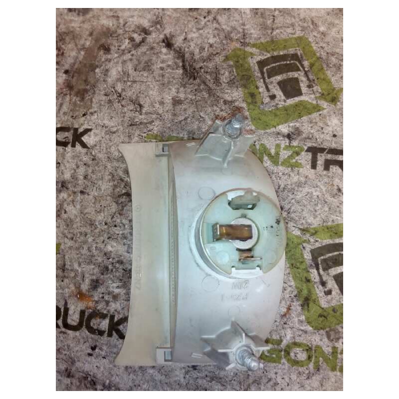Recambio de piloto delantero izquierdo para mercedes trucks lk/ln2 1120 (201-211cv) referencia OEM IAM - Amarillo 2