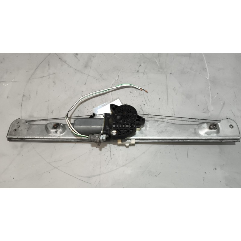 Recambio de elevalunas delantero derecho para nissan trucks atleon tk160.95 referencia OEM IAM 807009X001  