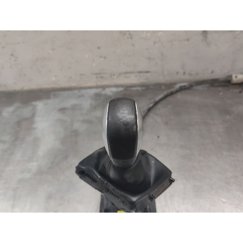 Recambio de palanca cambio para peugeot 308 active referencia OEM IAM 9810205080UO - Blanco 2
